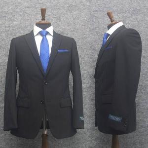春夏物　スタイリッシュ２釦スーツ　黒/ストラ�
