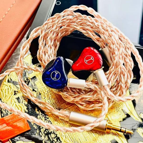 DARUMA AUDIO Daria 有線 イヤホン カナル型 リケーブル対応 ハイブリッドドライバ...