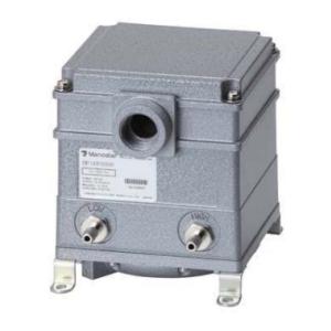 ＼ポイント5倍／ 山本電機製作所 EMT1 A1FM E10 マノスタートランスミッタ 0〜10kPa 屋内防滴形 金属管用