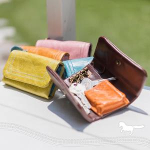 キーケース 小銭入れ有り スマートキー レディース おしゃれ 本革 四連 三つ折り 馬革 抗菌防カビ加工 除菌加工サービス かわいい キュート pacca pacca