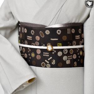 【名古屋帯】未使用品✾やさしい縞に咲く牡丹と萩/刺繍/グレー/八寸/377cm 名古屋帯】未使用品✾やさしい縞に咲く牡丹と萩/刺繍/グレー/八