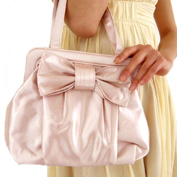 パーティーバック　サテン地のリボン付きサブパーティーバッグ　黒　ピンク　ベージュ　結婚式　２次会