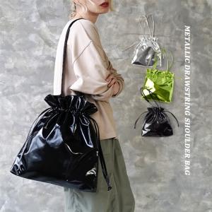 バッグ レディース 見巾着バッグ カバン 鞄 トート 巾着 肩掛けバッグ 手提げバッグ 収納 A4サイズ A4 大きいサイズ 春 メタリック 巾着トートバッグ