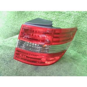 ベンツ BENZ Bクラス W246 B250 LED 右　テールランプ ベンツ Bクラス CBA-245232 右 テールランプ テールライト B180 266