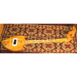 ダン・トゥ〜螺鈿装飾〜〈ベトナム民族楽器 弦楽器 月琴〉 : 地球雑貨