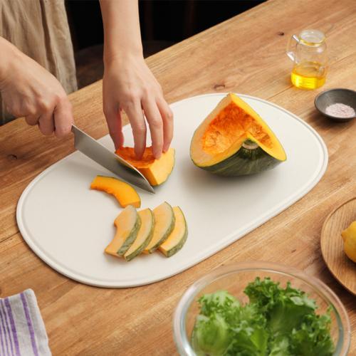 伊原企販(iharakihan) OVAL ソフトまな板 Large（アイボリー）食洗機対応　ソフト...