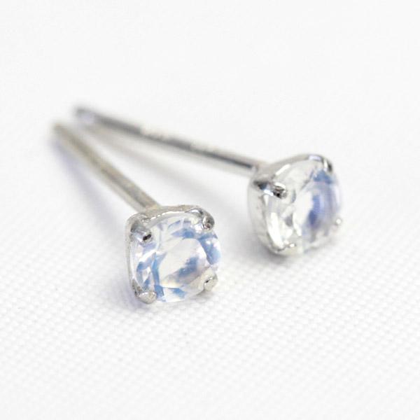 ピアス レディース ロイヤルブルームーン プラチナ pt900 3.0mm