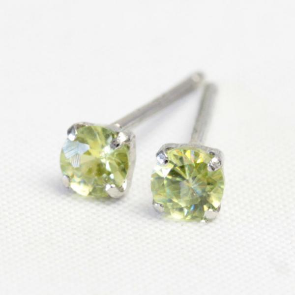 ピアス レディース スフェーン プラチナ pt900 3.0mm ※1ペア価格となりますのでご安心く...