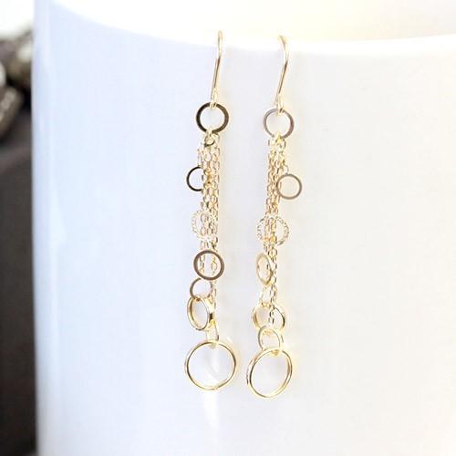 ピアス レディース 揺れる 18金 18k K18 ゴールド シャラシャラ アメリカンフックピアス ...