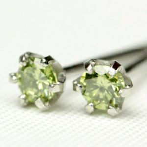 ピアス ダイヤモンド レディース プラチナ ダイヤ ライトグリーン 0.1カラット
