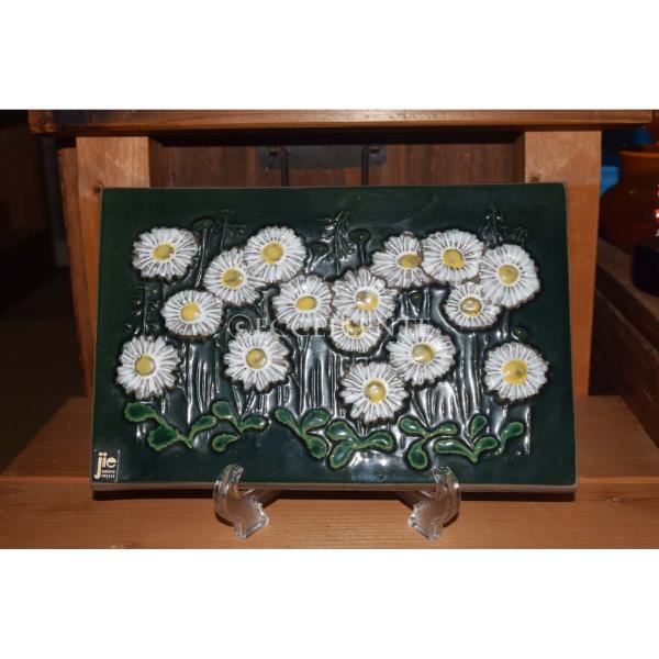 【北欧ヴィンテージ】【ジィ・ガントフタ】【アイモ・ニエトスヴオリ】陶板　白いキクの花（No.836）