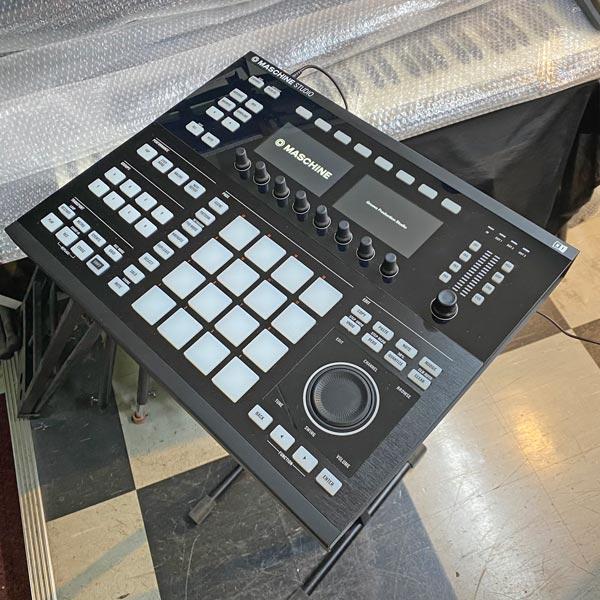 Native Instruments MASCHINE STUDIO BK