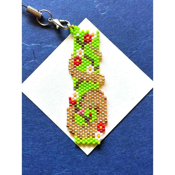 [TA003]アヴァンセビーズキット　ペヨーテステッチとシェイプドステッチの携帯ストラップ　招福巳年...