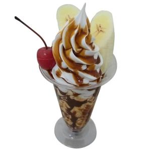 ソフトクリーム・ミックス A - チョコレート ＆ バニラ（コーン立て
