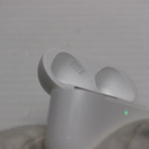 美品 AirPods 4(アクティブノイズキャ...の詳細画像2