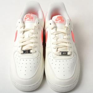 NIKE WMNS AIR FORCE 1 0...の詳細画像1