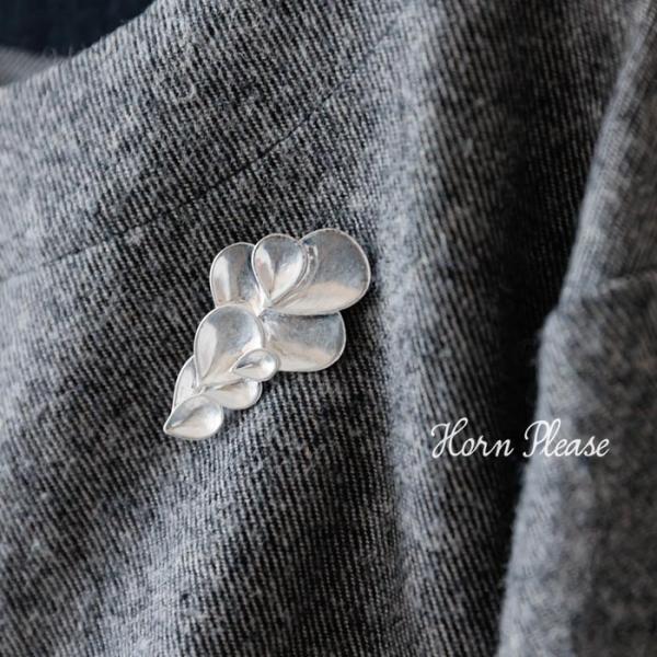 クーポンで30％OFF 2点までメール便可 Horn Please STYLE 花びら ブローチ ヴ...