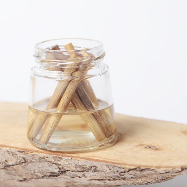 「クスノキ・ディフューザー（スティック）」-樟脳油　アロマ　アロマオイル　精油　和精油　芳香　防虫　...