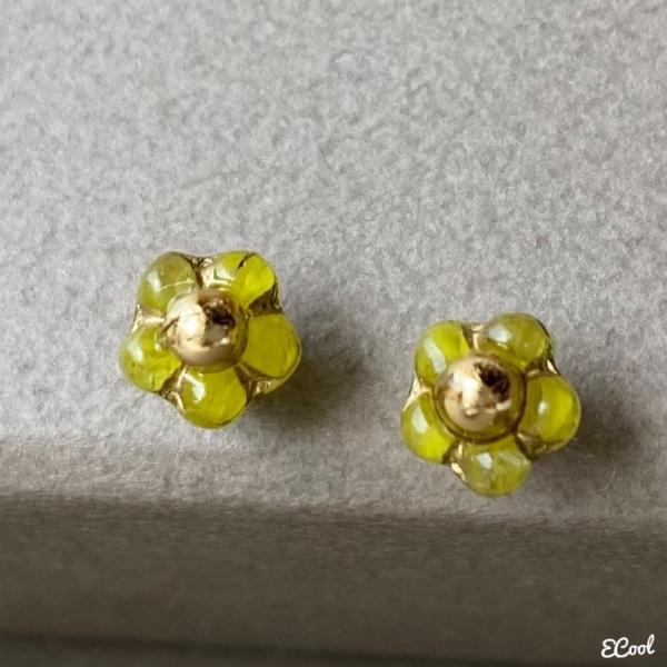 チェコビーズステンレスピアス[ベルフラワー]　2023年春夏新作 ハンドメイドアクセサリー　イエロー...