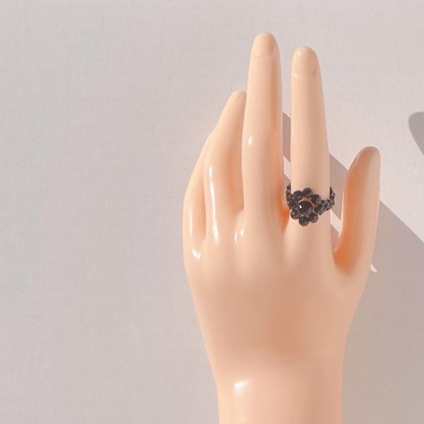 ブラックオニキスフラワーリング　2024年春夏新作　ハンドメイドアクセサリー 金属アレルギー対応　天...