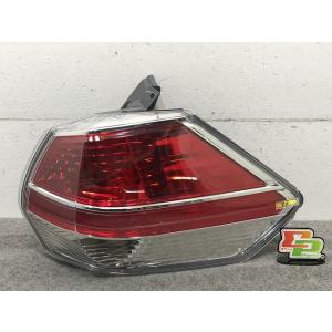 キューブ Z12/NZ12 純正 右ヘッドライト/ランプ キセノン HID