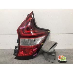 キューブ Z12/NZ12 純正 右ヘッドライト/ランプ キセノン HID