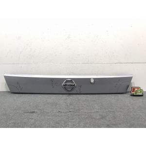 キューブ Z12/NZ12 純正 右ヘッドライト/ランプ キセノン HID
