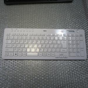 希少モデル NEC 純正ワイヤレスキーボード KG-1129非光沢 白
