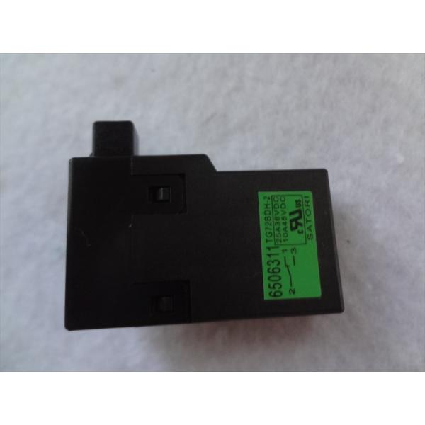 マキタ チェーンソー MUC350DZ マルノコ HS630D用スイッチ 650631-1  部品(...