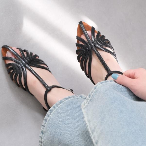 メタリック ストラップ サンダル レディース 疲れない 歩きやすい