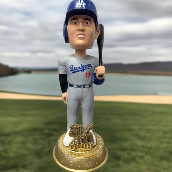 送料無料 超希少！ 大谷翔平 超特大90cm FOCO BIGボブルヘッド 前人未踏の「50−50」...