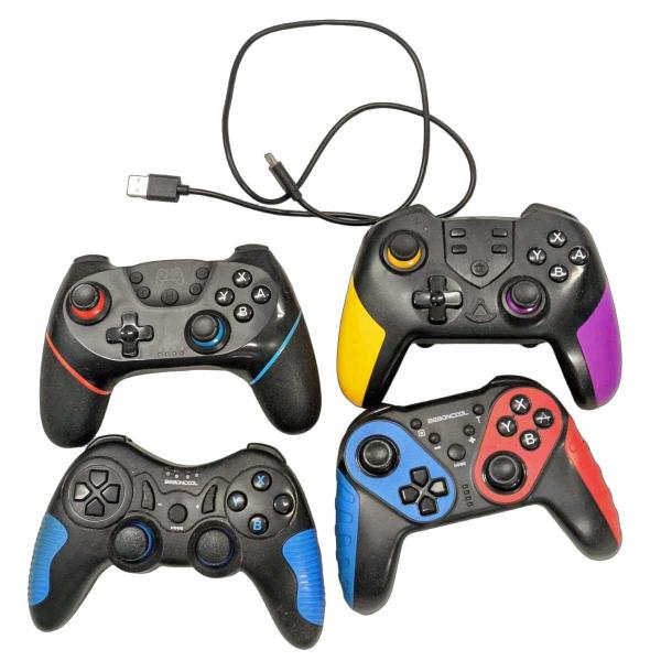 ニンテンドースイッチ 訳あり品 中古 USB接続 ゲームコントローラー 4個と接続コード1本