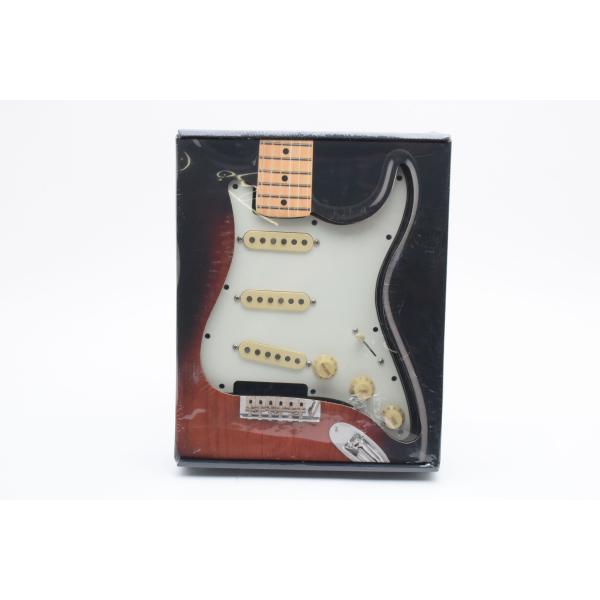 Fender Pre-Wired Strat Pickguard, Custom Shop Cust...