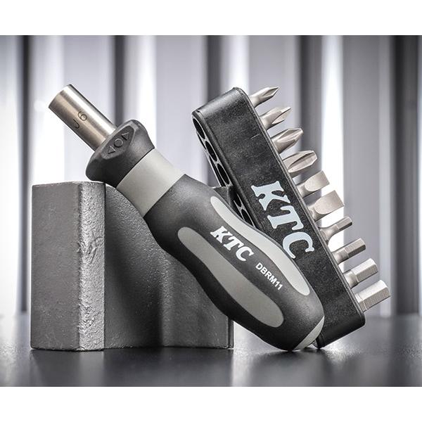 [26SS新商品] KTC ミニラチェットドライバー ビット10本付 DBRM11 (4989433...