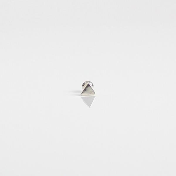 UNKNOWN. (アンノウン) / silver925 U314 TRIANGLE ピアス - シ...