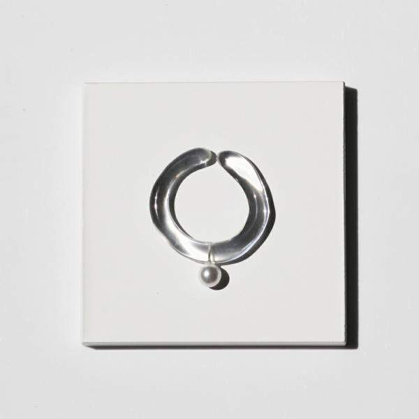 Iria Ashimine（イリア アシミネ） /  イヤーカフ 大ぶり WAVE2 レディース イ...