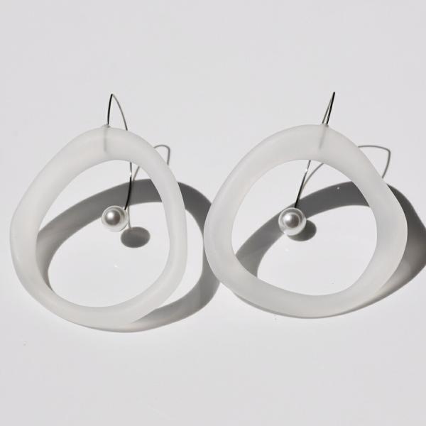 Iria Ashimine（イリア アシミネ） / CIRCLE' Transparent ピアス ...