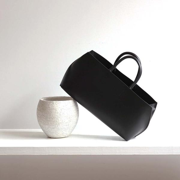 COURTNEY ORLA (コートニーオーラ) SLOPE WIDE TOTE s ブラック スム...