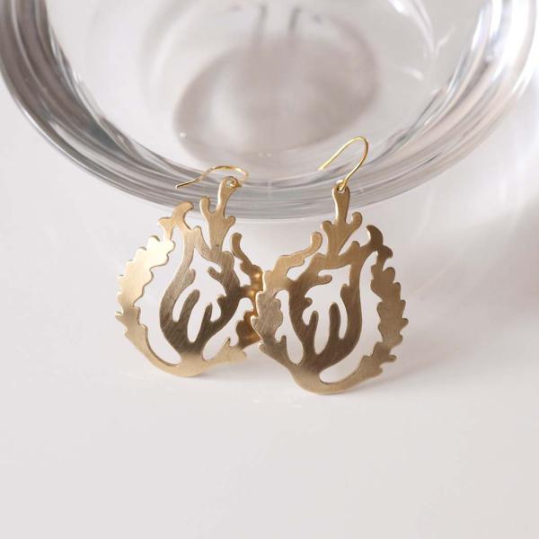 mnoi（ムノイ） / brass earrrings ピアス / イヤリング - arome 母の...