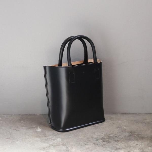 COURTNEY ORLA (コートニーオーラ) / CURVE TOTE s - ブラック/アイボ...