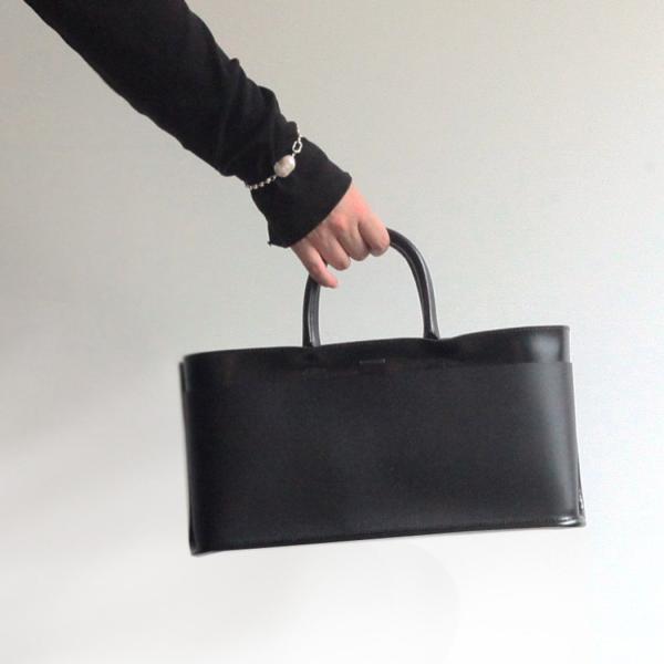 COURTNEY ORLA (コートニーオーラ) / CURVE POCKET WIDE TOTE ...