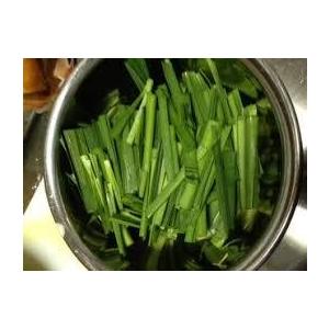 ニラ　カット５ｃｍ　５００ｇ