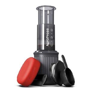 AeroPress(エアロプレス) ポータブルトラベルコーヒープレス Go 1〜3杯 おいしいコーヒー エスプレッソ コールドブリューコーヒーを1分で作る｜eightimportstore