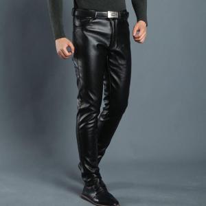 メンズ革パン　春秋冬　レザーパンツ トレンド おしゃれ