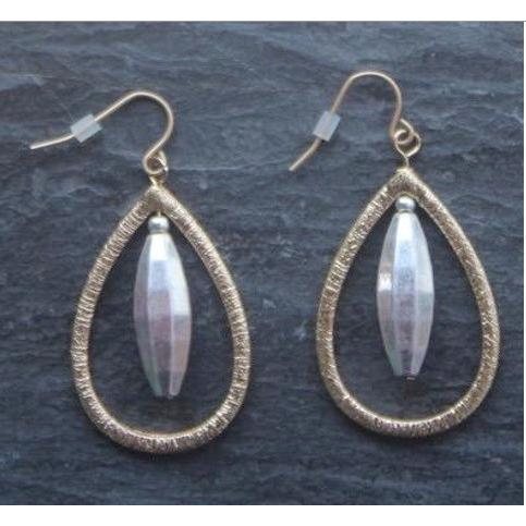 ピアス　アンティーク　ゴールド　ティアドロップ　プレゼント　レディース　