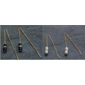 ピアス　モダン　ゴールド　ストーン　白　黒　ラインストーンプレゼント　レディース