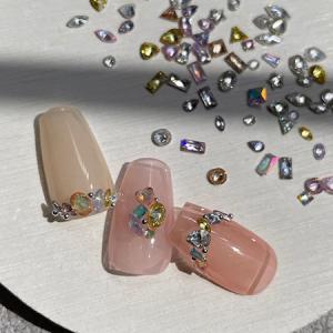 ネイルパフェ ミニストーン 100粒の買取情報