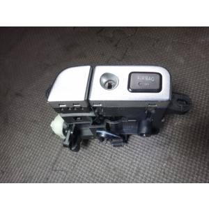 メルセデス ベンツ  SL500 R230 等 グローブ ボックス 開閉  スイッチ エアバック 品...