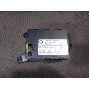 メルセデス ベンツ  SL500 R230 等  モジュール セントラルゲートウェイ 品番 2204...