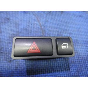 BMW Z4 E85 BT25 BT30 等　ハザード スイッチ　品番 8368920   [040...